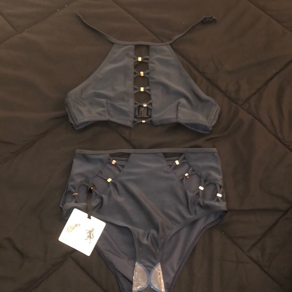 Beautiful High waist swimsuit - Picture 4 of 4